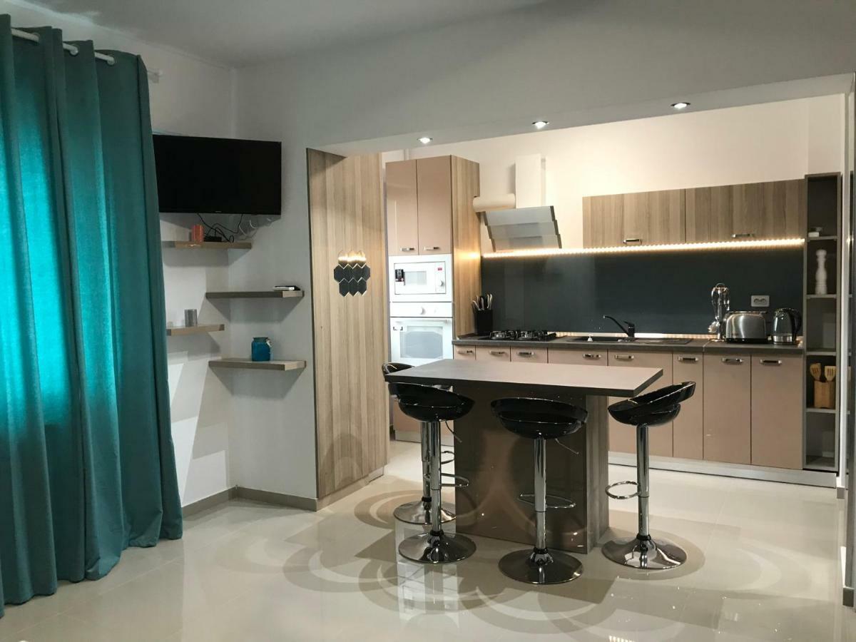 Appartement Luxury Flat 9 Near Metro à Bucarest Extérieur photo