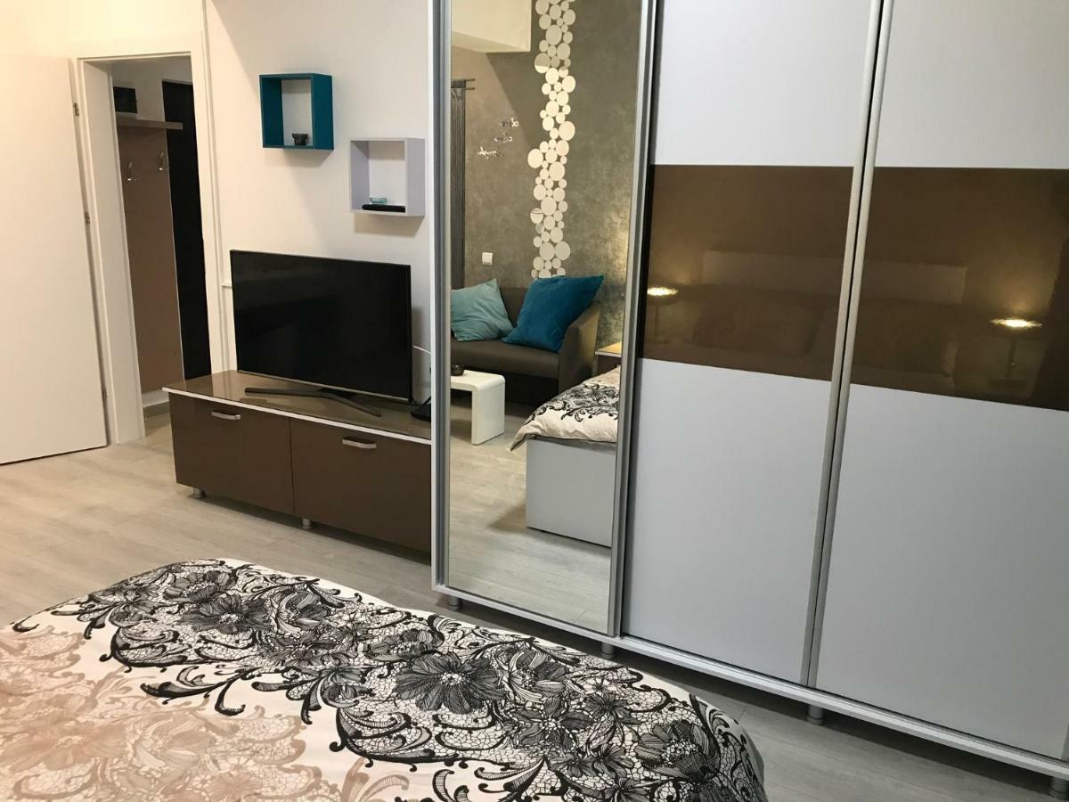 Appartement Luxury Flat 9 Near Metro à Bucarest Extérieur photo