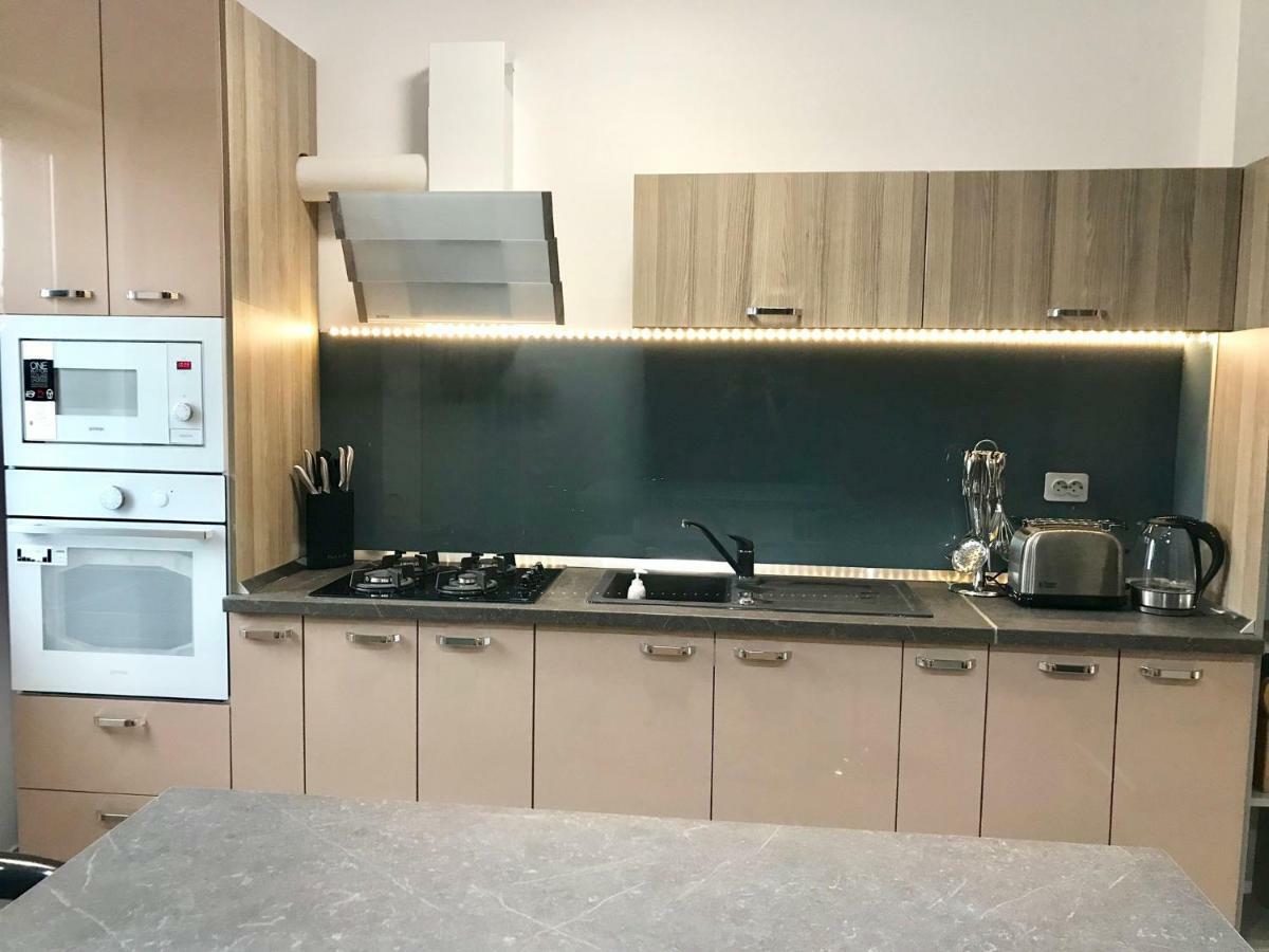 Appartement Luxury Flat 9 Near Metro à Bucarest Extérieur photo