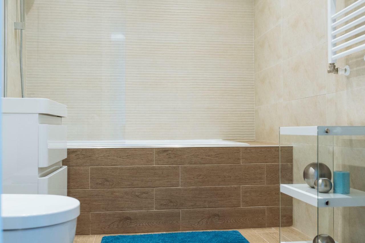 Appartement Luxury Flat 9 Near Metro à Bucarest Extérieur photo